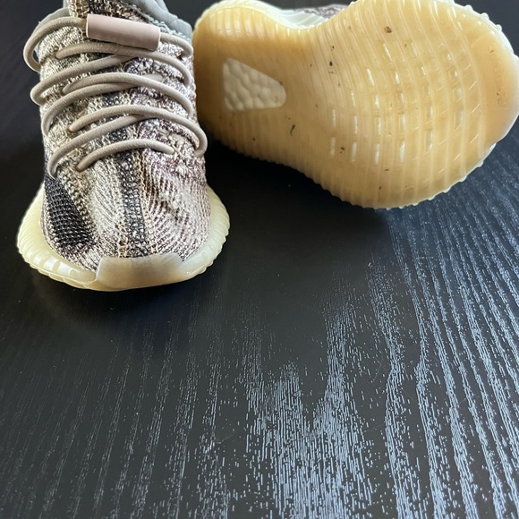 YEEZY BOOST 350 Toddler shoes - Picture 4 of 5
